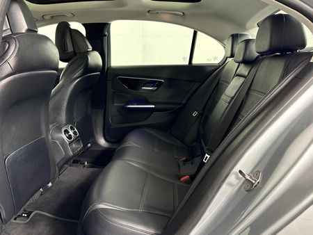 2022-Mercedes-Benz-C-Class-C-200-Auto_3