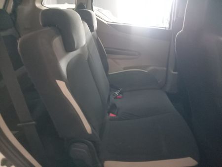 2023-Renault-Triber-2023-RENAULT-TRIBER-7-SEATER_3