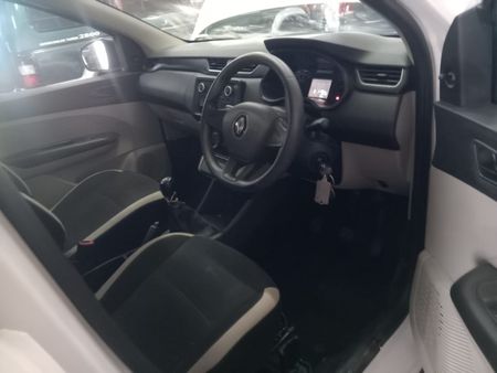 2023-Renault-Triber-2023-RENAULT-TRIBER-7-SEATER_5