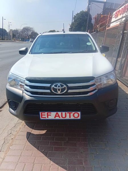 2020-Toyota-Hilux-24-GD-6-SR-Single-Cab_0