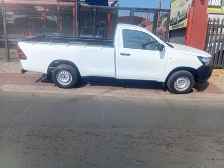2020-Toyota-Hilux-24-GD-6-SR-Single-Cab_8