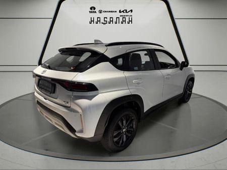 2025-Toyota-Starlet-Cross-15XS-Auto_5