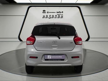 2025-Toyota-Vitz-10-XR_4