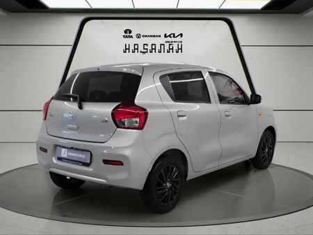 2025-Toyota-Vitz-10-XR_5