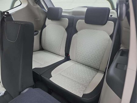 2026-Renault-Triber-10-Techno_22