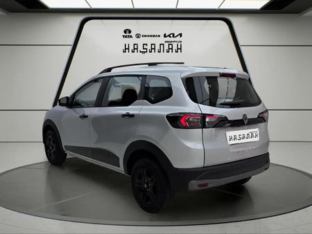 2026-Renault-Triber-10-Techno_4