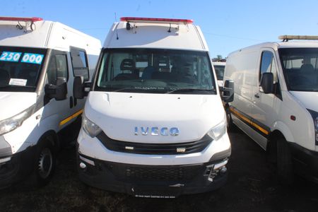 2020-Iveco-Daily-Ambulance_0