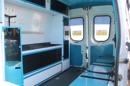 2020-Iveco-Daily-Ambulance_6