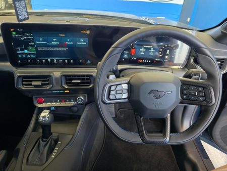 2026-Ford-Mustang-Dark-Horse-Fastback_10