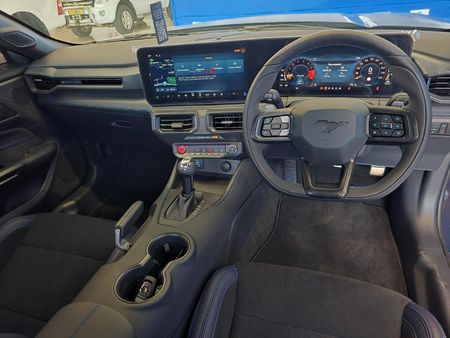 2026-Ford-Mustang-Dark-Horse-Fastback_8