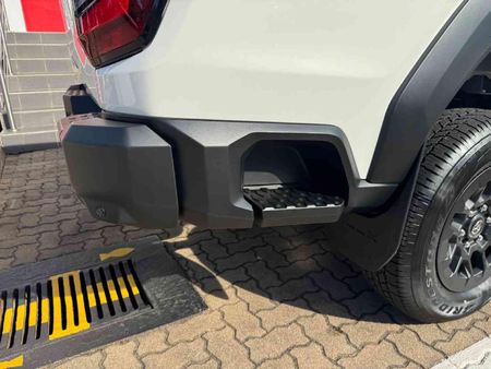 2026-Toyota-Hilux-24-GD-6-Raider-4x4-Auto-Double-Cab_9