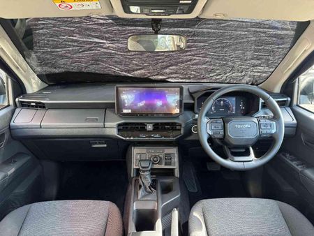 2026-Toyota-Hilux-24-GD-6-Raider-4x4-Auto-Double-Cab_10