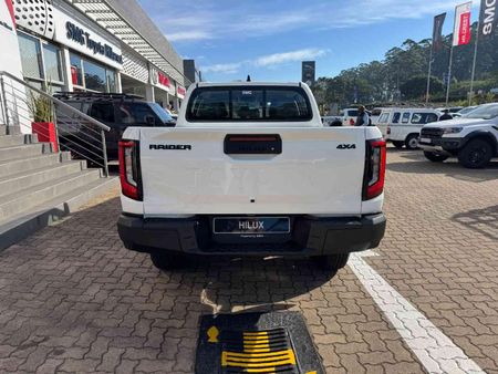 2026-Toyota-Hilux-24-GD-6-Raider-4x4-Auto-Double-Cab_8