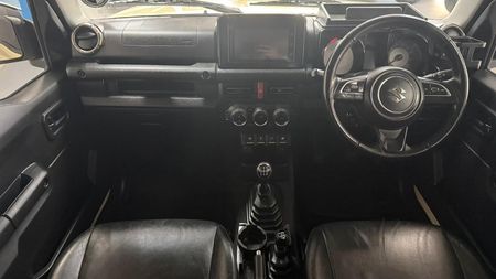 2022-Suzuki-Jimny-15-GLX_6