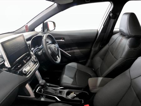2026-Toyota-Corolla-Cross-18-XS-Hybrid_6