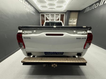2021-Toyota-Hilux-24-GD-Single-Cab_3
