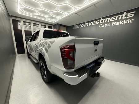 2021-Nissan-Navara-25-DDTi-LE-Plus-Auto-Double-Cab_4