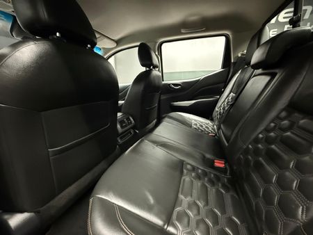 2021-Nissan-Navara-25-DDTi-LE-Plus-Auto-Double-Cab_8