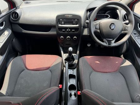 2015-Renault-Clio-1-owner-12-Authentique-5-dr-55kW_6