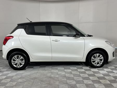 2022-Suzuki-Swift-12-GL_16
