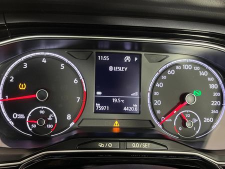 2021-Volkswagen-Polo-10-TSI-Highline-Auto-85kW_2