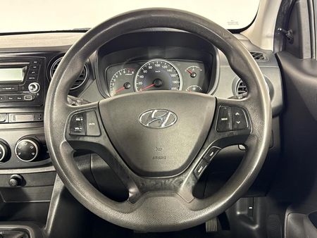 2017-Hyundai-Grand-i10-125-Motion_12