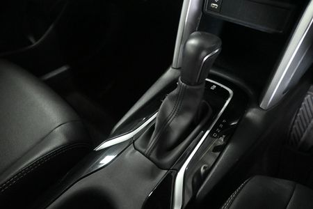 2022-Toyota-Corolla-Cross-18-XS_11