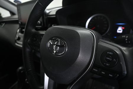 2022-Toyota-Corolla-Cross-18-XS_14