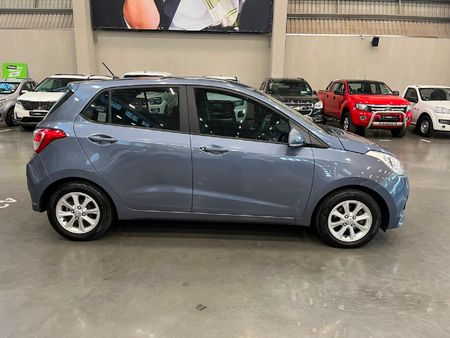 2016-Hyundai-Grand-i10-125-Fluid_1