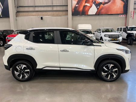 2025-Nissan-Magnite-10-Acenta-AMT_1
