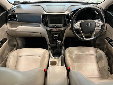 2019-Mahindra-XUV-300-12T-W8_9
