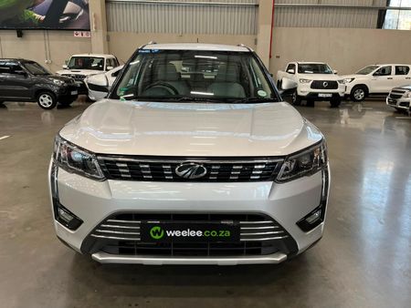 2019-Mahindra-XUV-300-12T-W8_7