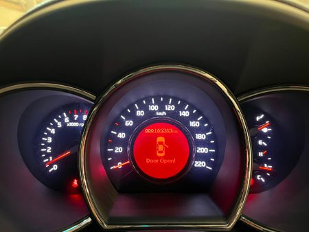 2016-Kia-Rio-14-Tec-3-dr_10