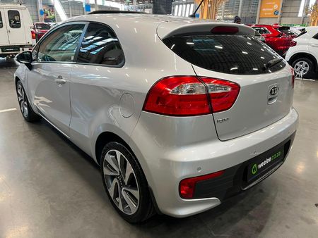 2016-Kia-Rio-14-Tec-3-dr_4