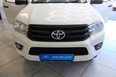 2023-Toyota-Hilux-24-GD-6-SR-4x4-Single-Cab_9
