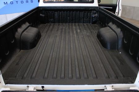 2023-Toyota-Hilux-24-GD-6-SR-4x4-Single-Cab_22