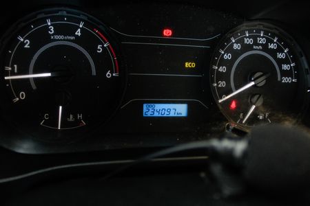 2023-Toyota-Hilux-24-GD-6-SR-4x4-Single-Cab_26