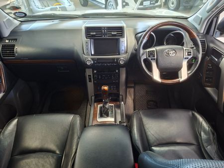 2010-Toyota-Land-Cruiser-Prado-40-V6-VX-Auto_9