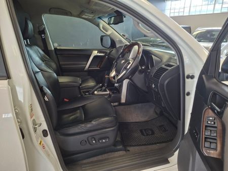 2010-Toyota-Land-Cruiser-Prado-40-V6-VX-Auto_11