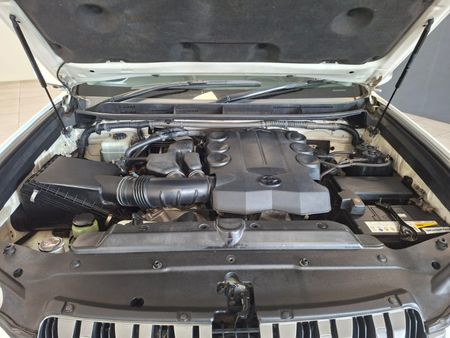 2010-Toyota-Land-Cruiser-Prado-40-V6-VX-Auto_12