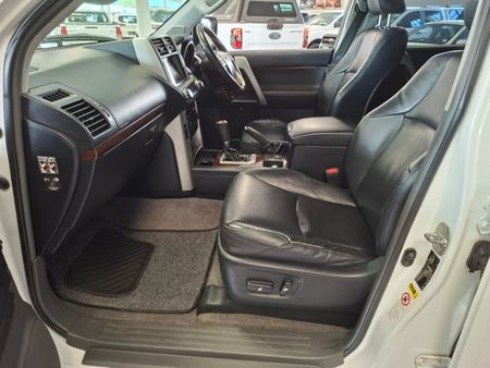 2010-Toyota-Land-Cruiser-Prado-40-V6-VX-Auto_7