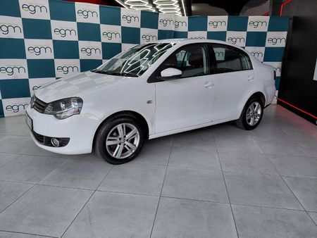 2014-Volkswagen-Polo-Vivo-GP-16-Comfortline_2
