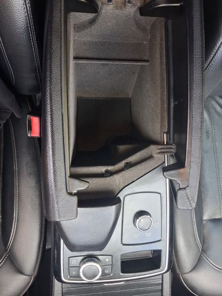 2016-Mercedes-Benz-GLE-250d-4Matic_21