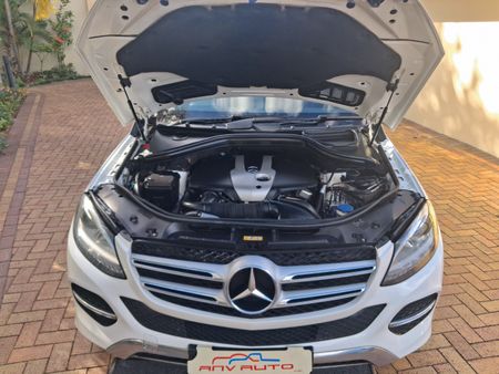 2016-Mercedes-Benz-GLE-250d-4Matic_24