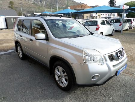 2011-Nissan-X-Trail-20-dCi-4x2-XE_0