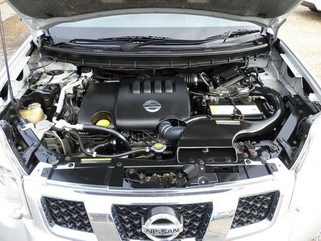 2011-Nissan-X-Trail-20-dCi-4x2-XE_12
