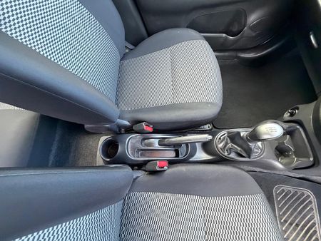 2018-Nissan-Micra-12-Active-Visia_16