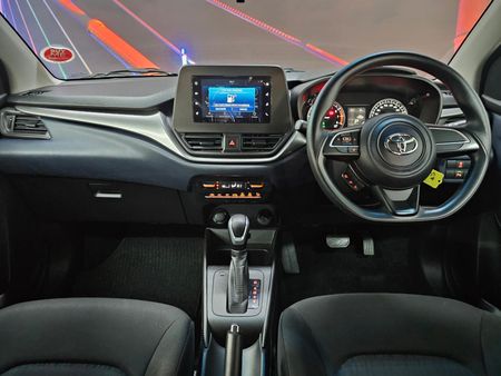 2025-Toyota-Starlet-15-XS-Auto_9