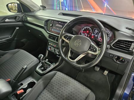 2022-Volkswagen-T-Cross-10-TSI-Comfortline_4