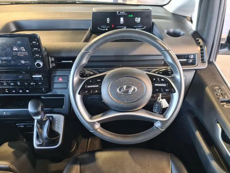 2025-Hyundai-Staria-22d-Executive-Auto_12
